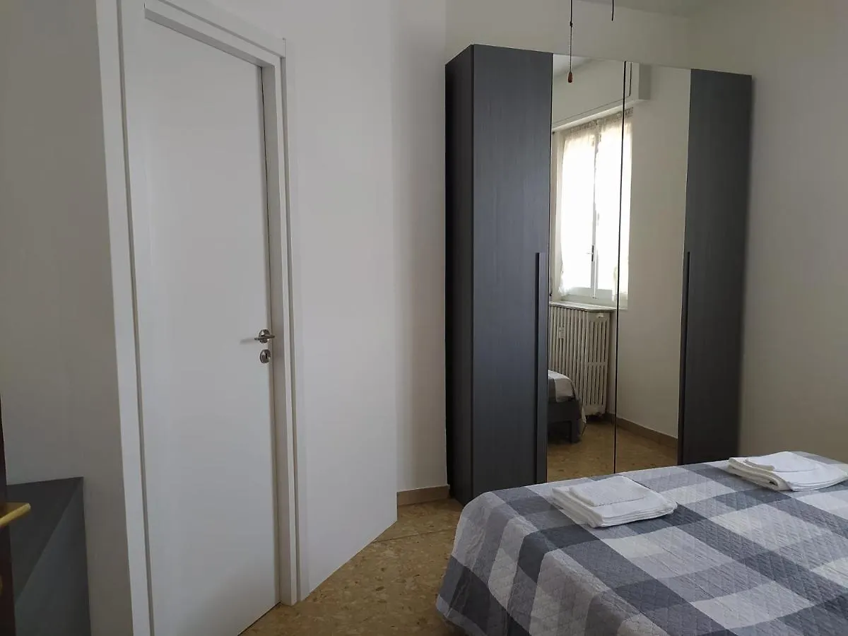 Lägenhet La Terrazza Su Monza Casa Vacanze Italien